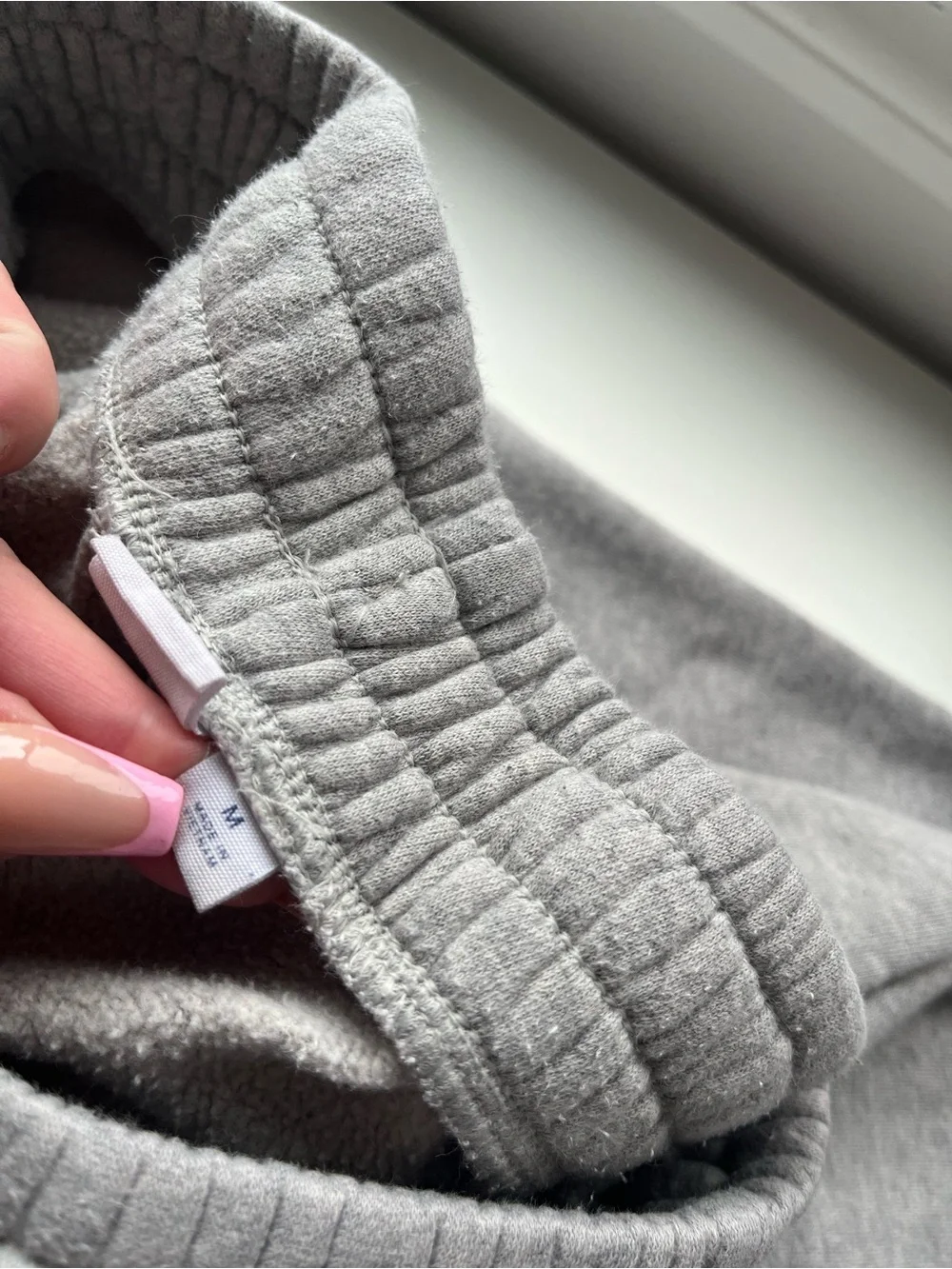 GAP Gray Logo Sweatpants Kids youth boys girls Medium joggers fleece lined light